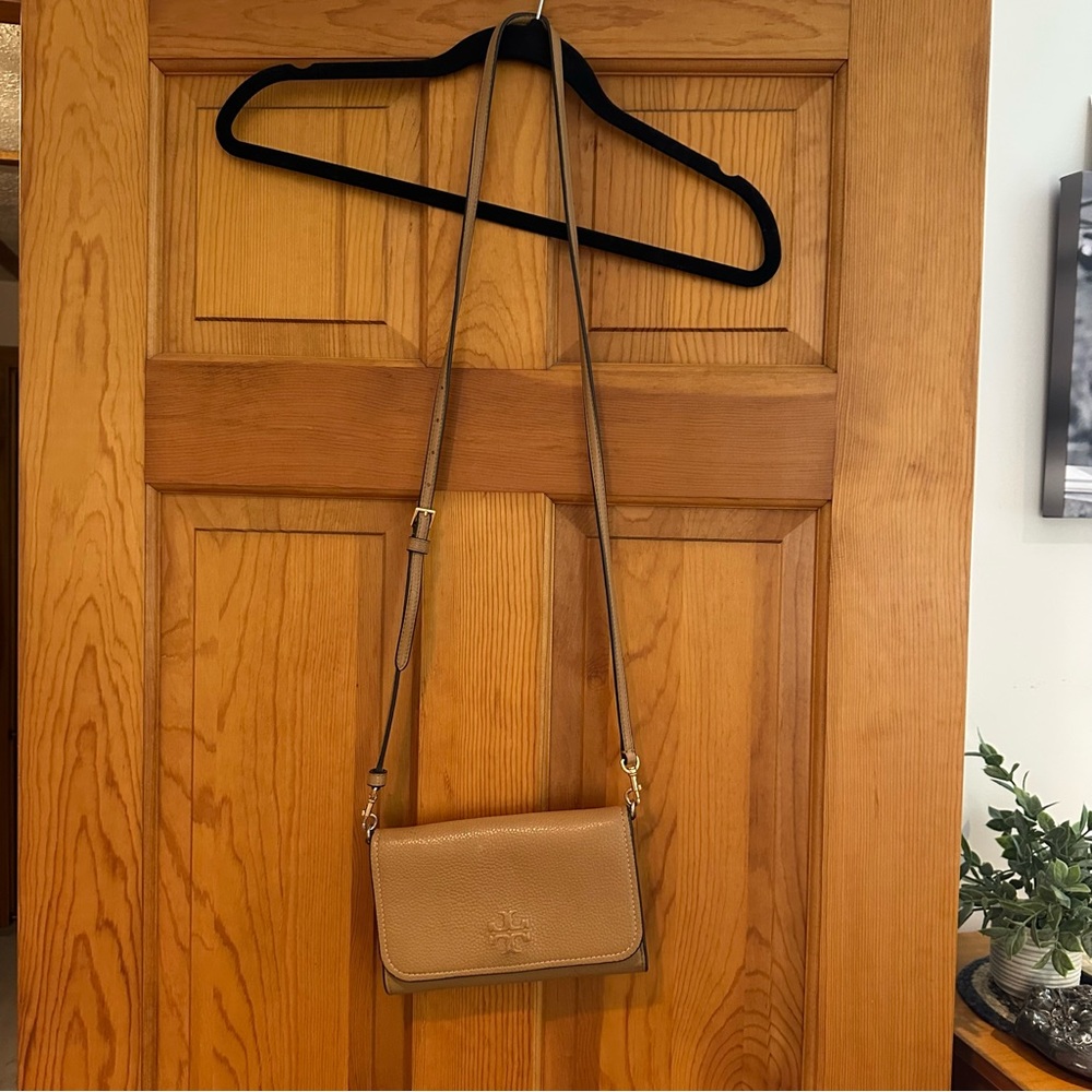 Tory Burch Thea Pebbled Crossbody Wallet